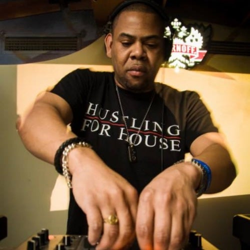 Chris Simmonds Houseproud 10