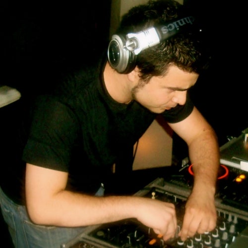 Juan Lombardo: Deep & Groove 7 Tracklist
