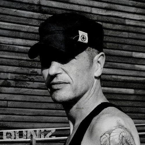 Duniz Equal Grooves March Chart - Techno (Raw / Deep / Hypnotic),Techno (Peak Time / Driving) albüm kapağı
