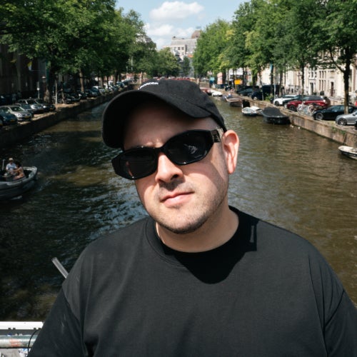 Victor Ruiz - Liquid Love Chart Cover