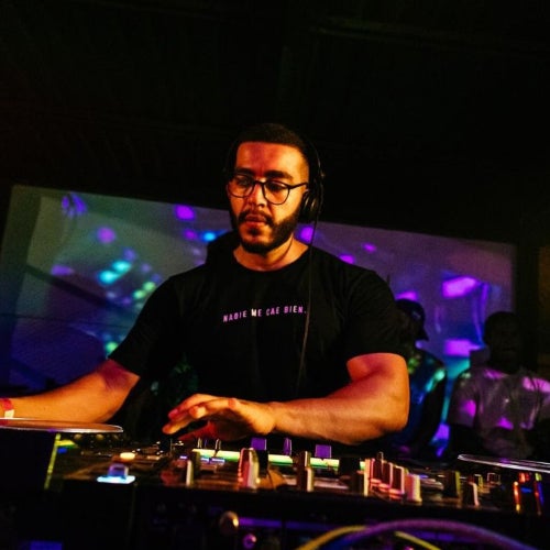 Carlos Pineda Kriol Chart - Tech House,Minimal / Deep Tech albüm kapağı