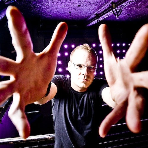 Martin Villeneuve's I Can't Get Enough Chart