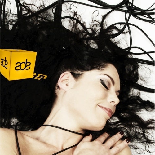 Zoe Xenia ADE 2014 Chart