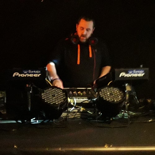 DJ Will Howard