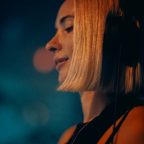 Yulia Niko – Just Summer Chart Yulia Niko – Just Summer Chart
