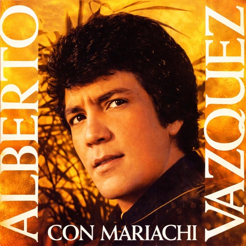 Alberto Vázquez con mariachi