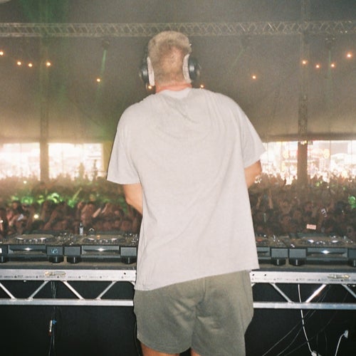 Sun-lounger & Piano Slammers