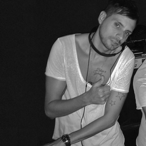 LUCA BISORI - HOT LATE NOVEMBER 2015 Chart