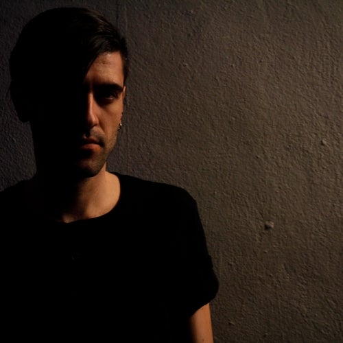 Unam Zetineb // July chart 2012