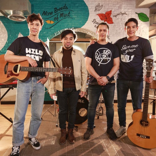 แค่สักคน (feat. ติ๊ก Playground)