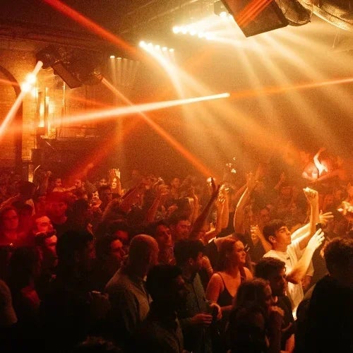 DANCEFLOOR NIGHT HIT