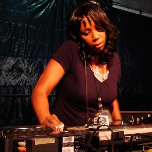 Sally Brun DJ