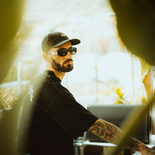Victor Romero Gonna Like It Chart - Tech House,Minimal / Deep Tech,House album cover