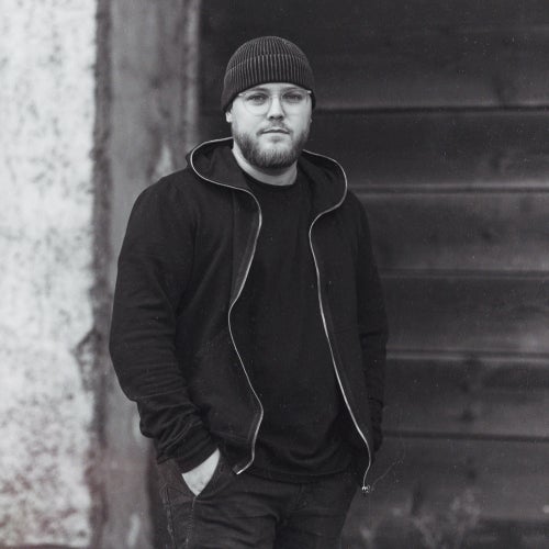 Max Tebbert