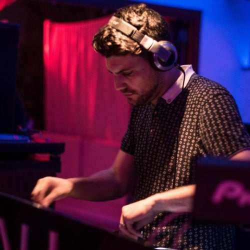 Jamie xx - All Under One Roof Raving (Original Mix) [Young