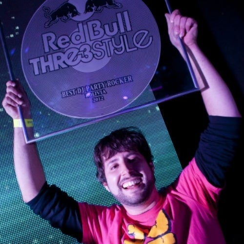 BMAU'S RED BULL THRE3STYLE BOLIVIA WINNER SET