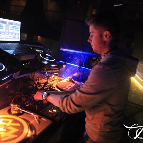 STEVEN VOORN ' S CHART - Christmas Chart 2012