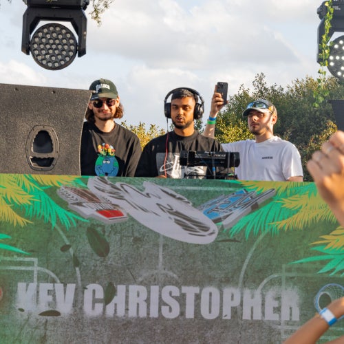 Kev Christopher This Crowd is Gonna Chart - (Minimal / Deep Tech,House,Tech House,Trap / Future Bass) Album Cover