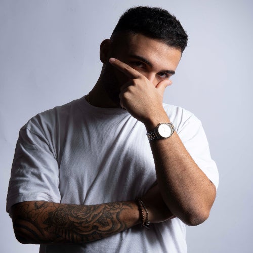 '' LOUD '' END YEAR CHART 22