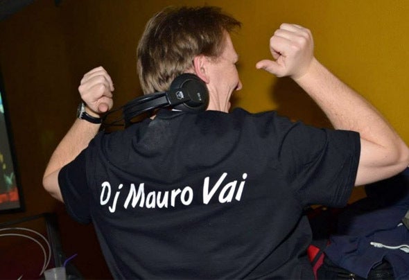 DJ Mauro Vay