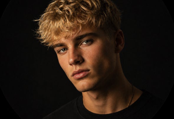 Blond Eye