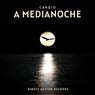 A Medianoche